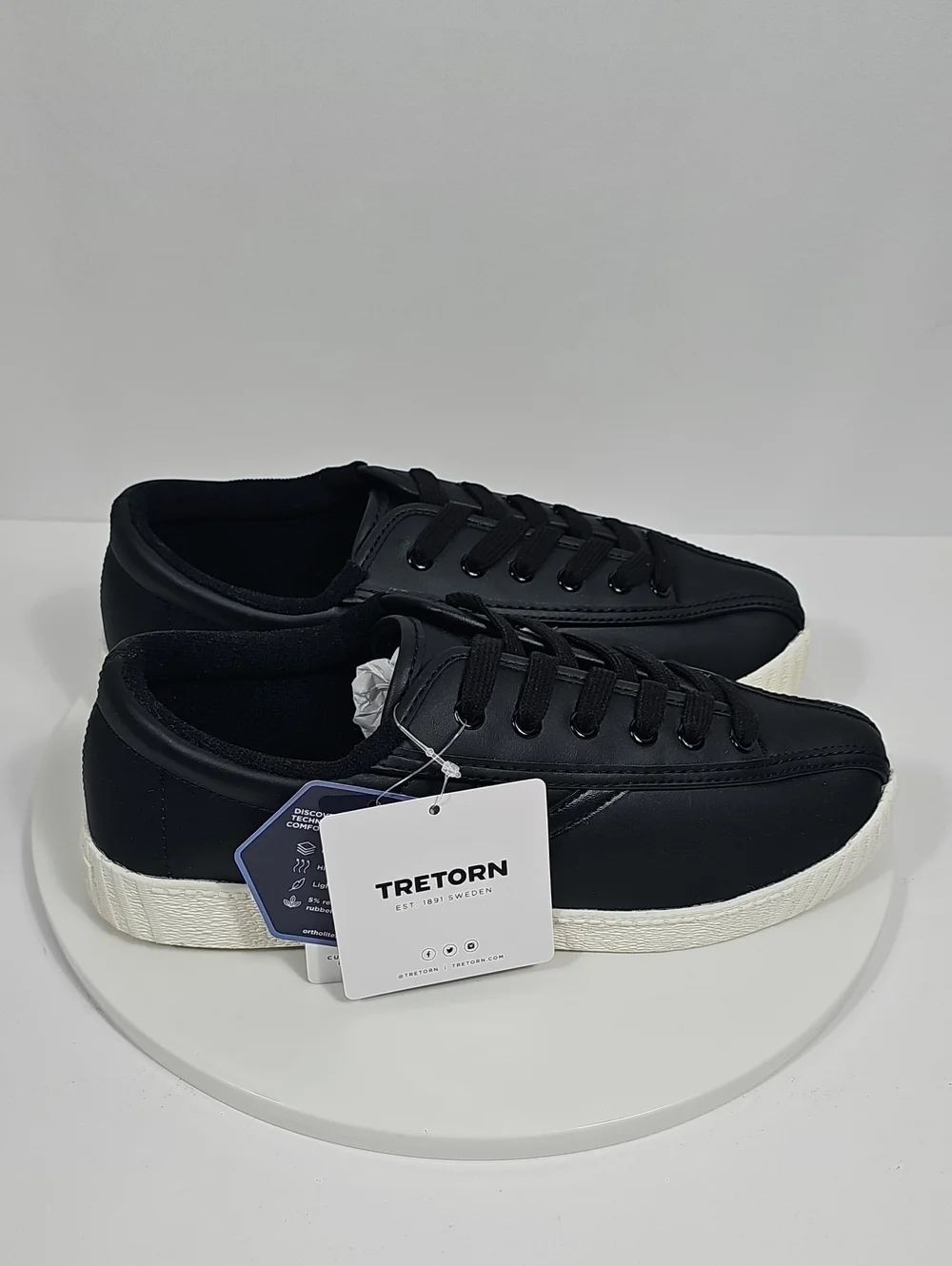 Tretorn Nylite PU Black Faux Leather Low Top Sneakers Ortholite NWT 7.5 Scandi